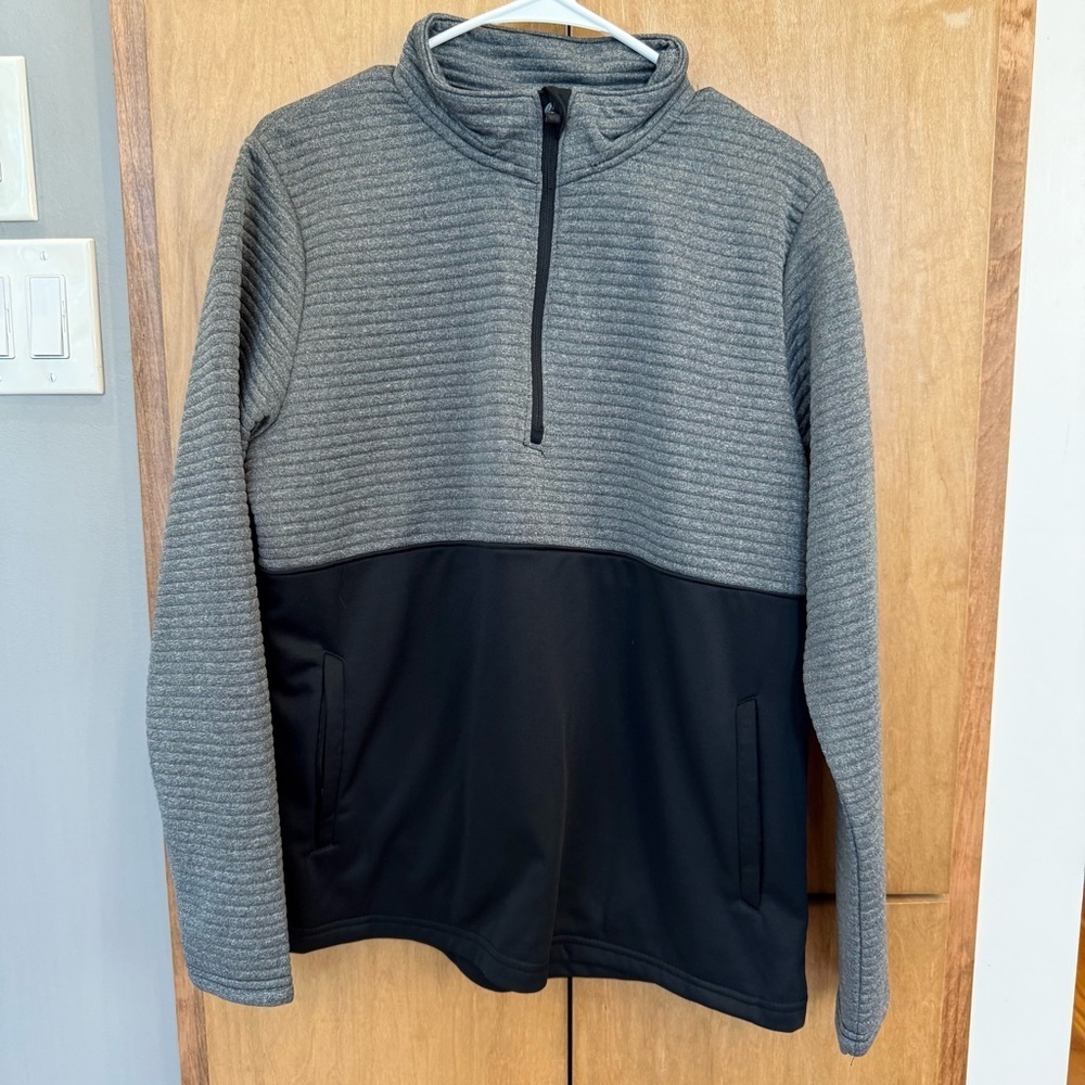 NWOT ☀️Holloway - Gray & Black Quarter Zip - L